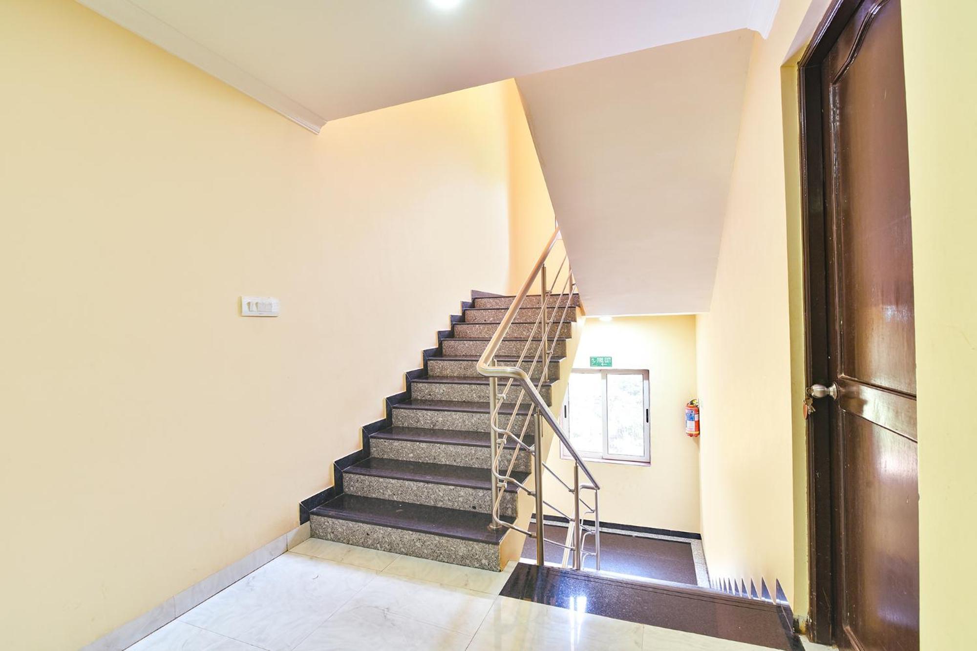 Fabhotel Prime Sai Swastik - Nr Candolim Beach Nerul  Exterior photo