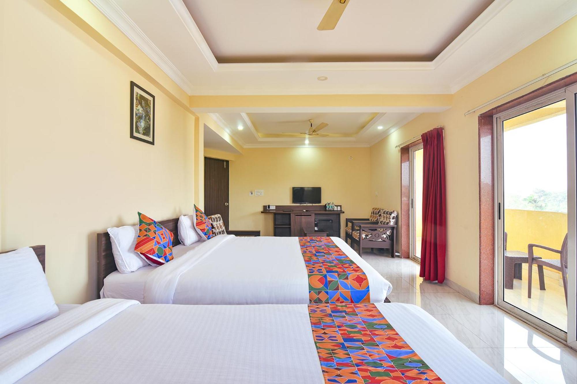 Fabhotel Prime Sai Swastik - Nr Candolim Beach Nerul  Exterior photo