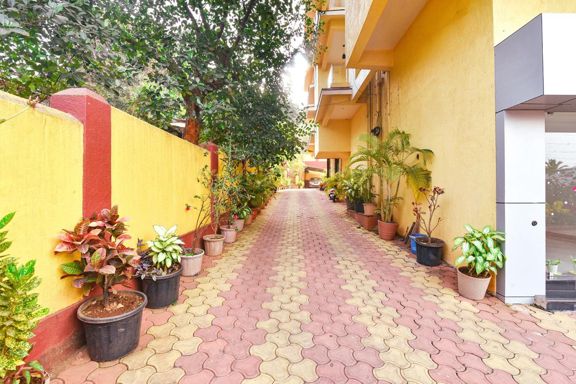 Fabhotel Prime Sai Swastik - Nr Candolim Beach Nerul  Exterior photo